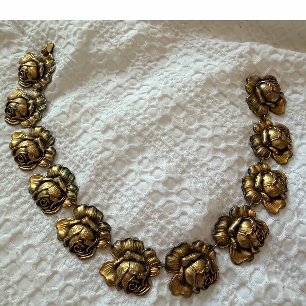 Vintage Gold Tone Rose Link Bracelet Fold Over Clasp Floral Statement Jewelry